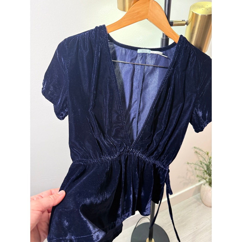 Kimchi Blue peplum velvet tie waist bow accent romantic bookish dark academia SM